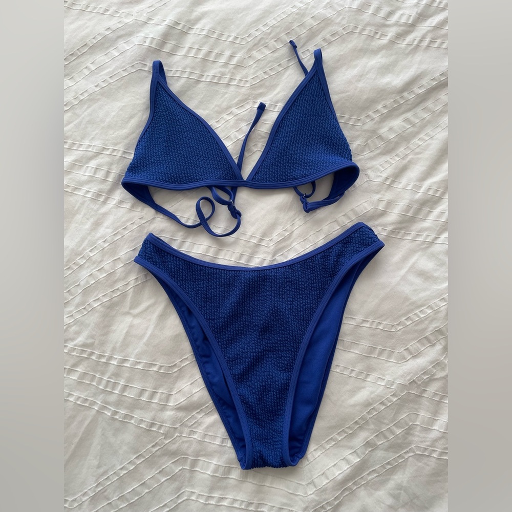 A&F Triangle Bikini Top & Mid Rise High Leg Bottom - Blue - Small